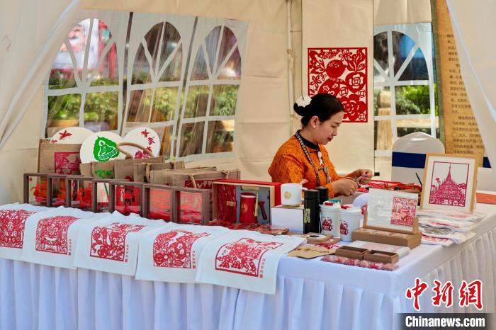 丽江古城上演篮球盛宴 昭通队勇夺首届省城联赛