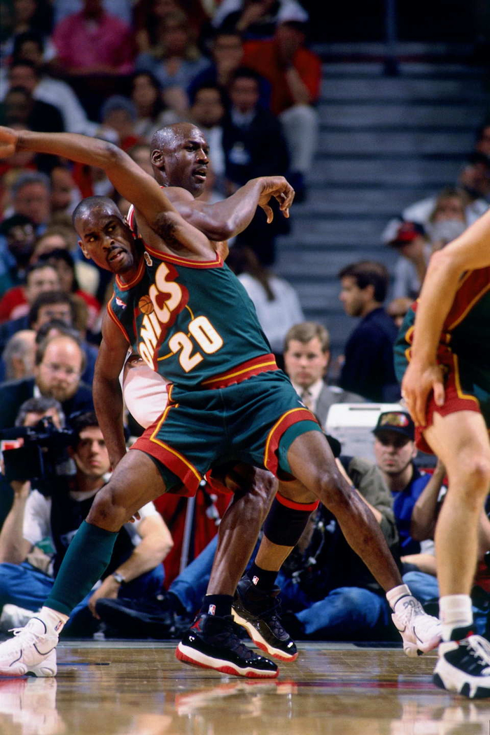 雷霆割舍超音速队史 佩顿球衣退役重塑西雅图传